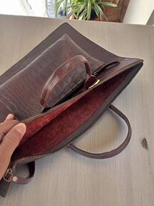Maletín de Cuero Genuino Personalizado de Lujo para Portátil, para Uso en Oficina y Negocios, Ligero, con Cierre de Cremallera - Product Image 6