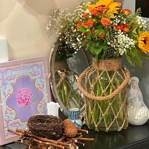 Florero de Yute de Diseño Personalizado – Porta Flores Decorativo Hecho a Mano con Fibra Natural para Decoración del Hogar y Tiendas - Product Image 3