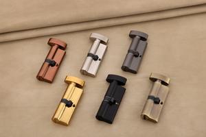 Manija de latón de alta resistencia de 80 mm con liberación de emergencia operada con monedas para seguridad en baños públicos y armarios de oficina. - Product Image 5