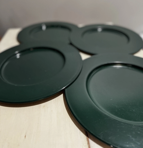Juego de platos base de borde ancho lisos en verde oscuro, verde caza, verde bosque y verde esmeralda - Product Image 2