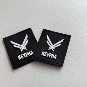 Patch en caoutchouc PVC souple personnalisé, badge en silicone avec logo 3D en relief, thermocollant pour vêtements, chaussures, sacs, décoration de vêtements - Product Image 4