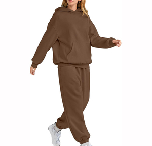 Survêtement pour femme en coton de haute qualité avec capuche et logo personnalisé - Design tendance - Survêtement pour femme en vente - Product Image 1