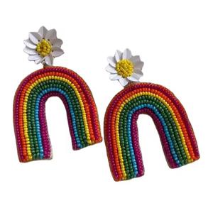 Boucles d'oreilles pendantes brodées de perles de verre rondes style bohème BE KIND pour mariée, idéales pour les fêtes - Product Image 4