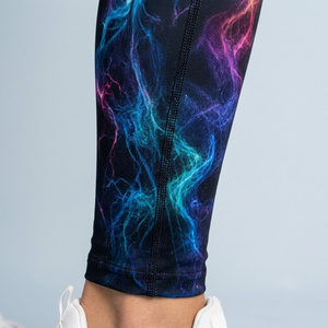 Leggings taille haute à imprimé galaxie, longueur intégrale, sportifs, extensibles, respirants, séchage rapide, tricotés en spandex et polyester pour femmes - Product Image 4