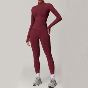 Conjunto Deportivo de 5 Piezas sin Costuras para Hombre: Sujetador Deportivo Asimétrico, Top Corto de Manga Larga, Leggings de Cintura Media, Ecológico, para Entrenamiento - Product Image 6