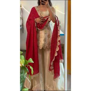 Ensemble de costumes brodés fantaisie pour femmes avec travail de séquence de codage - Product Image 1