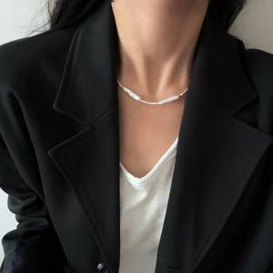 Collar de Plata S925 con Perla Barroca Natural de Agua Dulce, Cadena de Clavícula de Alta Gama con Diseño de Barra de Plata Pequeña - Product Image 4