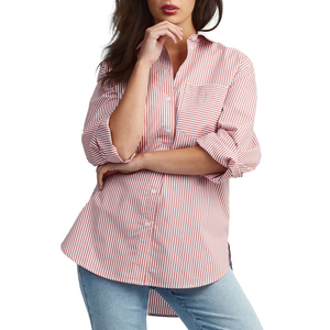 Camisa de mujer extragrande con rayas verticales, botones y bolsillo frontal - Product Image 3