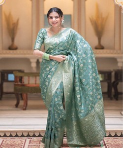Sari de Seda Verde Claro, Vestido de Boda Tradicional Indio, Estilo Banarasi con Borde Decorado, Largo hasta el Suelo, para Mujer - Product Image 2
