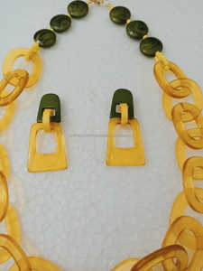 Collier en résine fait main de style ange pour femmes en provenance d'Inde, look blanc tendance, bijoux de mode - Product Image 3