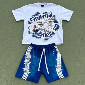 ชุดเสื้อเชิ้ตและกางเกงขาสั้นผู้ชาย 2 ชิ้น ผ้าแห้งเร็ว 100% ผ้าฝ้าย ชุดลำลองสไตล์สตรีทแวร์ พิมพ์ลาย น้ำหนักเบา ระบายอากาศได้ดี เหมาะสำหรับฤดูร้อน - Product Image 1