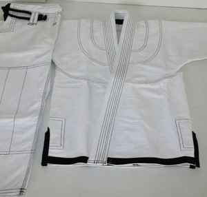 Uniforme de Karate Unisex de Alta Calidad Personalizable con Logotipo Personalizado - Product Image 2