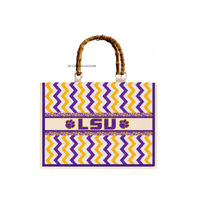 Bolsos Tote Hechos a Mano con Cuentas de Semillas y Patrón Chevron Personalizado con Asas de Bambú – Bolsos de Diseño Personalizado a la Moda - Product Image 1
