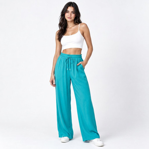 Pantalones Deportivos Personalizados para Mujer, de Algodón Grueso, Pierna Ancha, con Detalle de Pedrería, Cintura Elástica e Interior Suave - Product Image 4