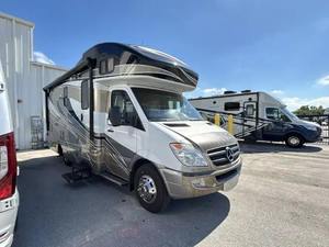 Winnebago View 24M d'occasion de <span class=keywords><strong>2012</strong></span> à <span class=keywords><strong>vendre</strong></span> - Product Image 3