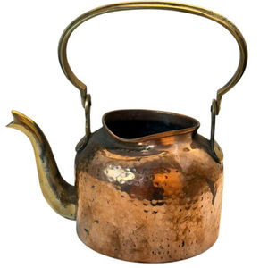 Regadera Vintage de Cobre con Asa y Boquilla de Latón, Diseño Duradero para Regar Plantas de Jardín, Herramienta de Jardín Elegante y con Estilo - Product Image 1