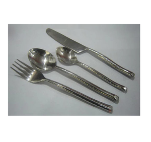 Ensemble de couverts de luxe à manche martelé, 4 pièces, en acier inoxydable, couteau, fourchette et cuillère, design texturé, passe au lave-vaisselle, durable - Product Image 1
