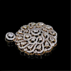 Collar con Colgante de Diamantes Cultivados en Laboratorio HIPHOPSTAR Celestial Lace, Diseño Floral Multiforma, Oro Amarillo de 10/14/18 Quilates, Moderno - Product Image 4