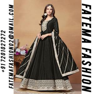 Vestido Étnico Indio con Bordado de Lentejuelas en Seda, Estilo Tradicional, con Dupatta Negra para Boda - Product Image 2