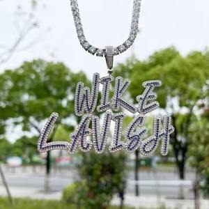 Collier Pendentif Hip Hop en Argent 925 Fabriqué en Inde avec Moissanite, Bijou Tendance pour Homme Style Rappeur, Disponible en Gros - Product Image 3
