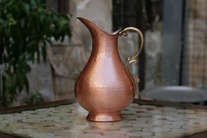 Ensemble de carafes en cuivre pour la routine matinale traditionnelle, ensemble en métal avec verres, durable, réutilisable, vaisselle de cuisine et de salle à manger. - Product Image 5