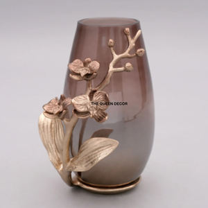 Florero de Aluminio y Vidrio con Diseño Floral, Diseños de Flores Lujosas para Exhibiciones Florales Modernas y Minimalistas - Product Image 1