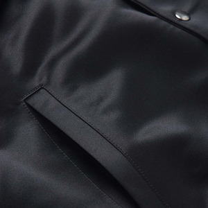 Veste universitaire noire pour homme, couleur unie, col rabattu, manches classiques, fermeture à boutons, style décontracté pour l'automne - Product Image 4