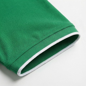 เสื้อเชิ้ตผู้ชายคุณภาพสูงขายส่ง ผ้าฝ้าย 100% แบบสั่งทำได้ ไซส์ใหญ่ ระบายอากาศได้ดี แขนสั้น ทรงปกติ ลายเรียบ - Product Image 6