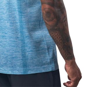 T-shirt dégradé bleu ciel pour homme, décontracté, à manches courtes, col rond, vêtement de sport léger et respirant, idéal pour l'été et le quotidien - Product Image 3