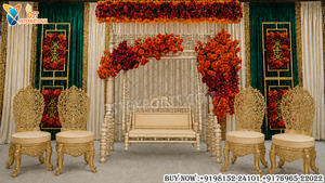 ชิงช้าแต่งงานไม้สักสีทองสุดหรูหราสไตล์โมเดิร์น สำหรับตกแต่งงานฮัลดี งานแต่งงานแบบอินเดียสุดหรู ขนาดและสีสามารถปรับแต่งได้ - Product Image 6