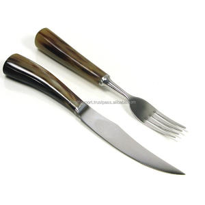 Juego de cubiertos con mango de cuerno Cubiertos de acero inoxidable con revestimiento de cobre para obsequios Hecho a mano en India por RF Crafts - Product Image 3