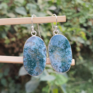 ต่างหู925รูปวงรีทรงคลาสสิกสีเงินสเตอร์ลิงชุบสีเขียวหินประจำเดือนเกิดสีเขียวขายส่งจำนวนมาก - Product Image 2