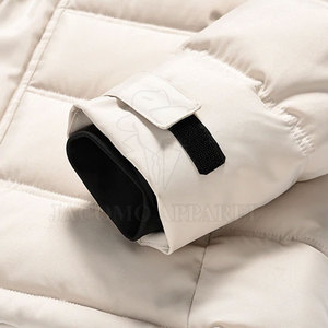 Veste de ski pour homme de la série Outdoor Mountain, conçue pour les aventures sur neige avec protection contre l'eau et un ajustement confortable - Product Image 6