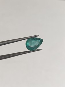 Émeraude naturelle du Zambie 4,15 carats, forme poire, pierre précieuse en vrac, émeraude verte pour la fabrication de bijoux, vente en gros, approvisionnement en vrac - Product Image 1