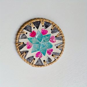 Ensemble de sous-verres ronds en rotin et nacre de luxe avec support en rotin, sous-verres élégants faits à la main pour le salon ou comme cadeau - Product Image 6
