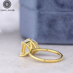 Anillo de Compromiso de Moissanita Chapado en Oro y Plata para Mujer Charm_Jewells, Corte Cojín, Engaste de Garras, Estilo Clásico, Certificado IGI - Product Image 4