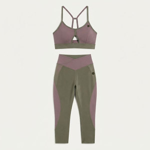 Ensemble de sport côtelé sans couture, dernier style, pour femme, polyvalent, pour entraînement, fitness, yoga et autres activités sportives. - Product Image 5