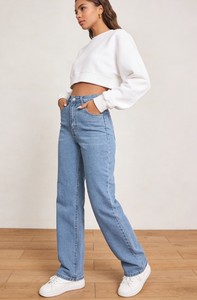 Fournisseur en gros de jeans pour femmes, taille mi-haute, coupe droite, jambe large, délavage clair, longueur intégrale, cinq poches, fermeture éclair, décontracté, écologique - Product Image 3