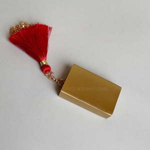 Caja de cerillas de latón de lujo con borla colgante, acabado dorado, para cerillas, accesorios decorativos para el hogar, venta al por mayor, OEM, ODM - Product Image 1