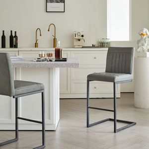 Sgabello da Bar in Ecopelle Grigia con Robusta Struttura in Metallo Nero, Altezza da Bancone, Kit Poggiapiedi, Schienale Trapuntato Verticale - Product Image 4