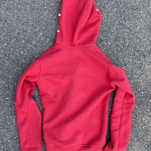 เสื้อฮู้ดดี้พิมพ์ลายพัฟฟ์สีแดงและสีขาวสำหรับผู้ชายแบบสั่งทำพิเศษ - Product Image 3