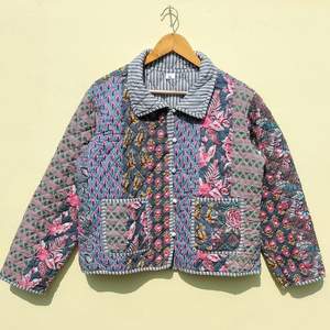 Chaqueta Acolchada de Algodón para Mujer, Hermosa, con Estampado Floral Hecho a Mano, Reversible y Ligera, Nueva Chaqueta de Invierno - Product Image 4