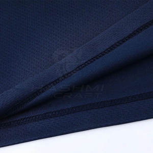 Camiseta y pantalones cortos de voleibol de alta calidad diseñados para proporcionar un estiramiento y una flexibilidad superiores para movimientos rápidos - Product Image 6