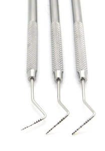 ชุดเครื่องมือผ่าตัดทางทันตกรรม 3 ชิ้น ด้ามจับแบบมีลายขัดเงา สีเงิน คลาส 1 Shuja Surgico - Product Image 4