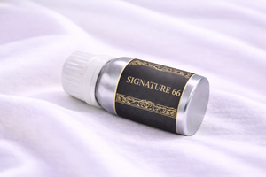Aceite de Perfume Concentrado (Attar) Sin Alcohol de Alta Calidad, 66, 50 Gramos, Fragancia Unisex de Larga Duración - Product Image 2