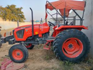 รถแทรกเตอร์คุณภาพสูง Kubota MU5502 ขับเคลื่อน 2 ล้อ เครื่องยนต์ดีเซล 55 แรงม้า รถแทรกเตอร์สำหรับการเกษตร พร้อม PTO, ระบบยกไฮดรอลิก และโครงสร้างที่ทนทาน - Product Image 3