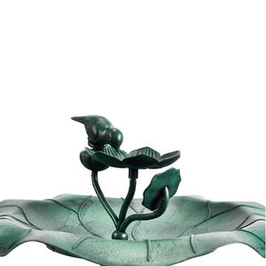 Vasca per Uccelli in Resina Verde Scuro 50*50*86cm con Bordo a Fiore di Loto e Vassoio Mangiatoia per Birdwatching in Giardino - Product Image 3