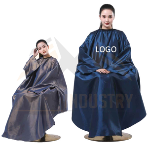 Cape de travail imperméable pour salon de coiffure avec logo personnalisé et manches longues - Product Image 3