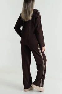 Ensemble de survêtement de maternité 2-en-1 pour femme, avec logo personnalisable, comprenant un sweat à capuche court et un pantalon de jogging à jambe droite - Product Image 4