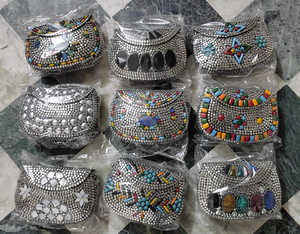 Sacs de soirée de luxe en cristal et strass pochettes pour femmes de l'Inde à vendre en vrac - Product Image 5